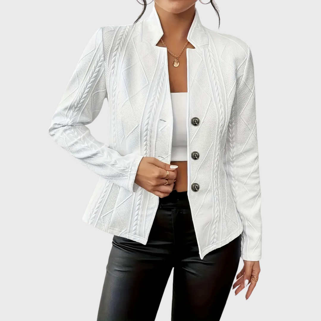Elegant and structured fitted blazer by Camille