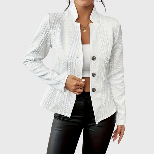 Elegant and structured fitted blazer by Camille