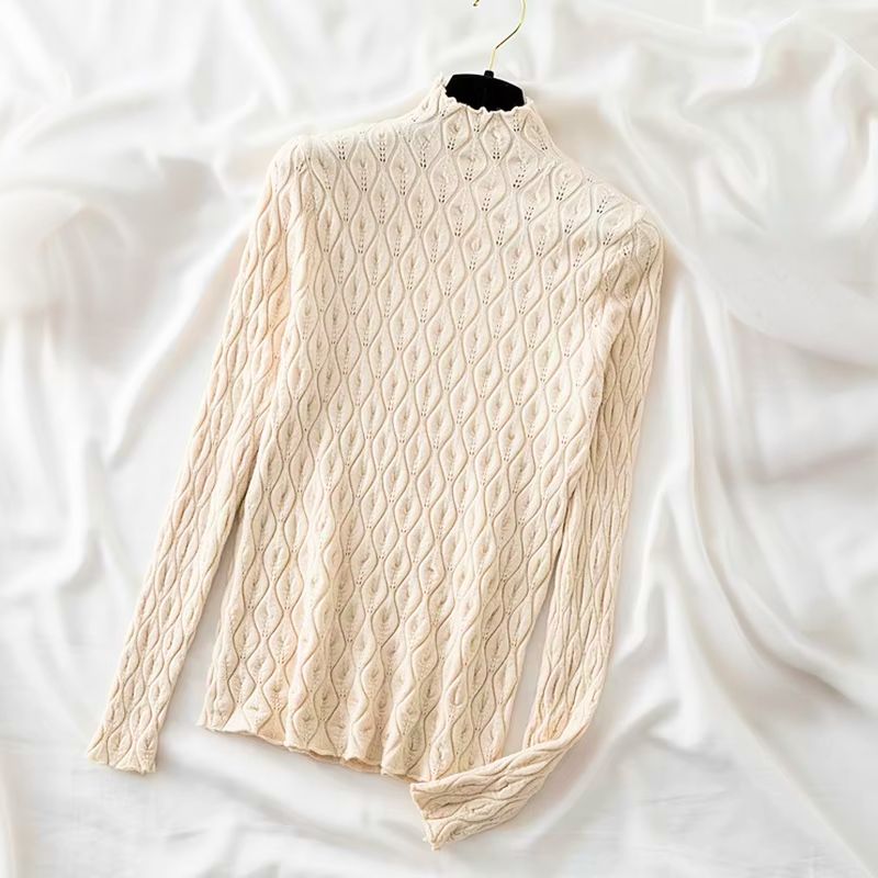 Léa Elegant Turtleneck Sweater in Cashmere