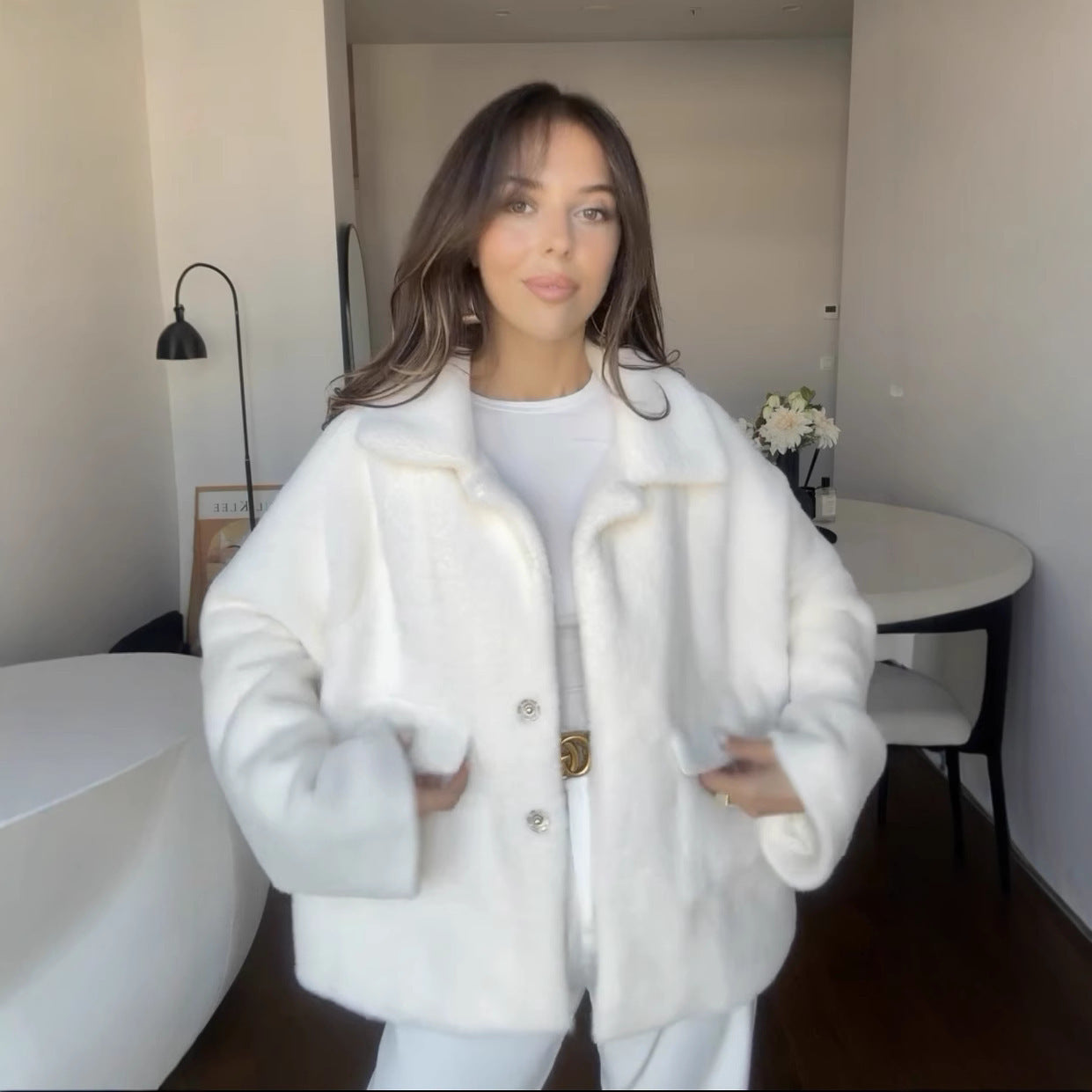 Casual Furry Jacket – Elegance and Comfort