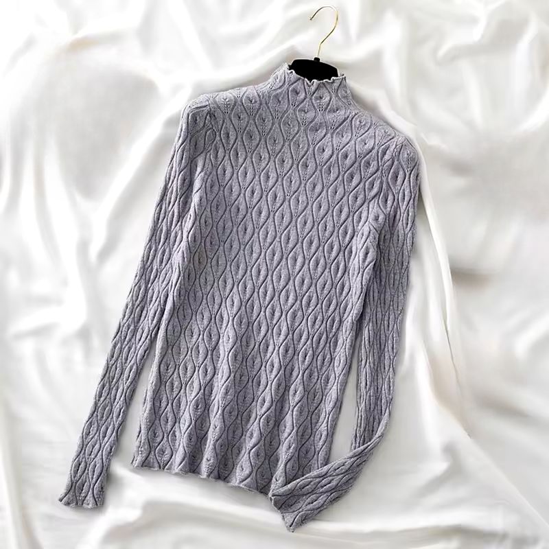 Léa Elegant Turtleneck Sweater in Cashmere