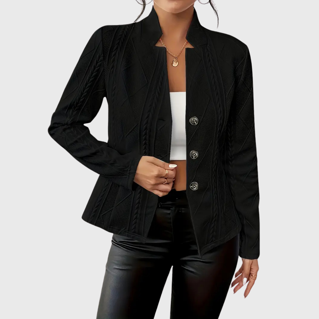 Elegant and structured fitted blazer by Camille