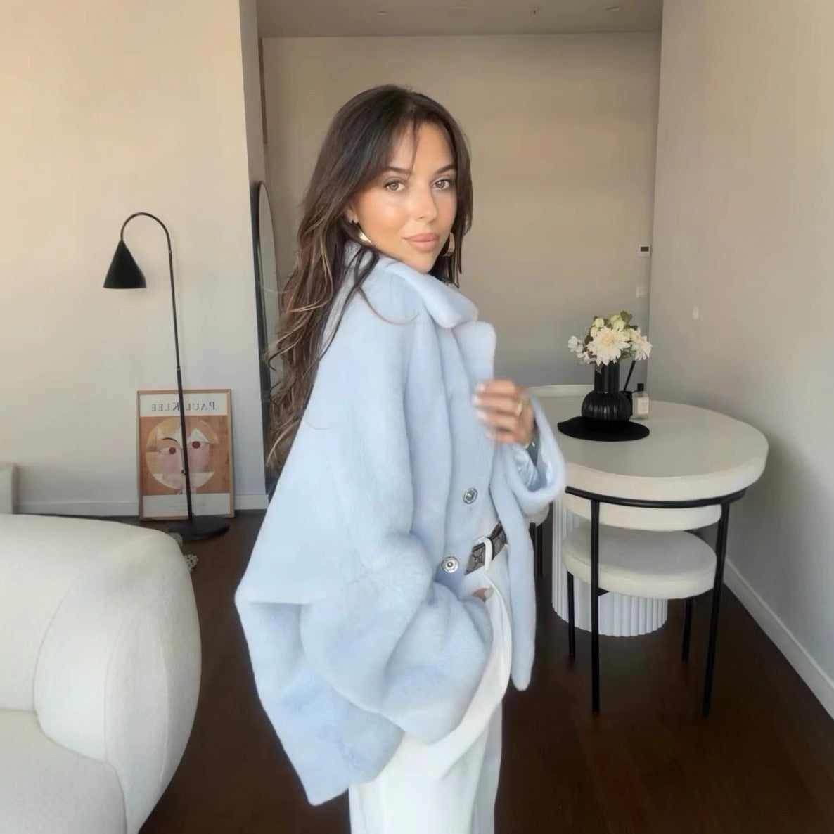 Casual Furry Jacket – Elegance and Comfort