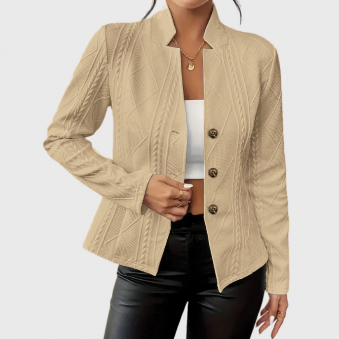 Elegant and structured fitted blazer by Camille
