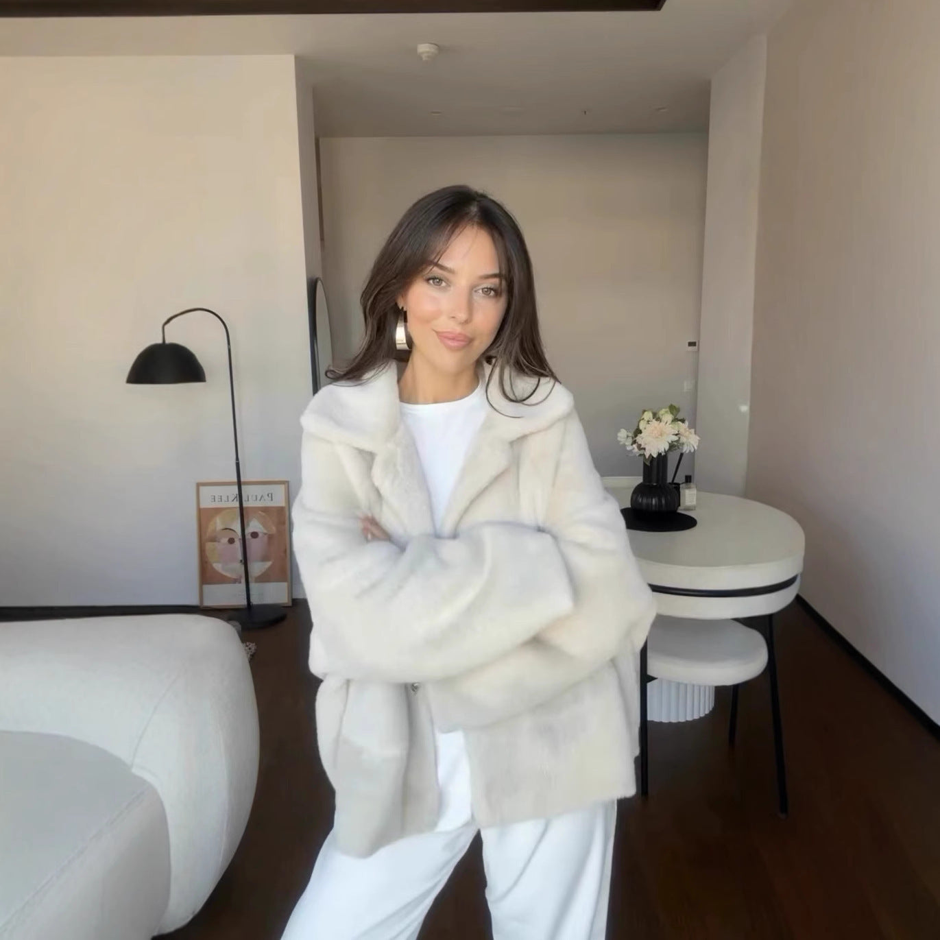 Casual Furry Jacket – Elegance and Comfort