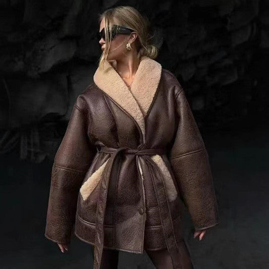 Manteau Élégance Cachemire en Cuir avec Col en Fourrure et Ceinture