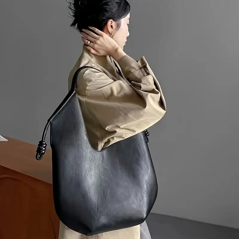 Elegant and spacious vegan leather tote bag Clara