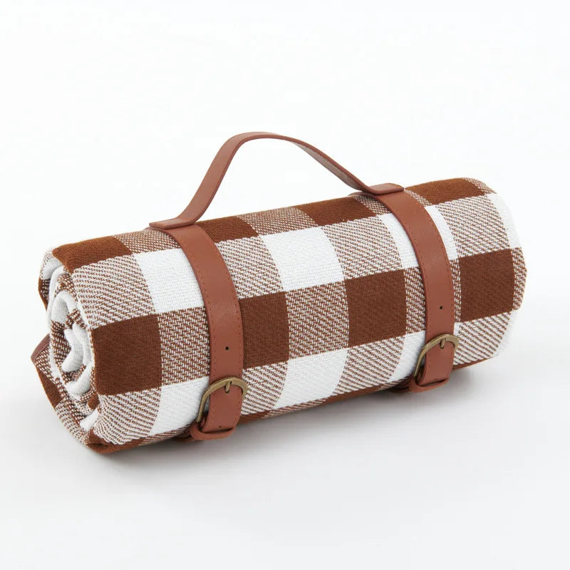 Lunara – Foldable and Waterproof Checkered Picnic Blanket