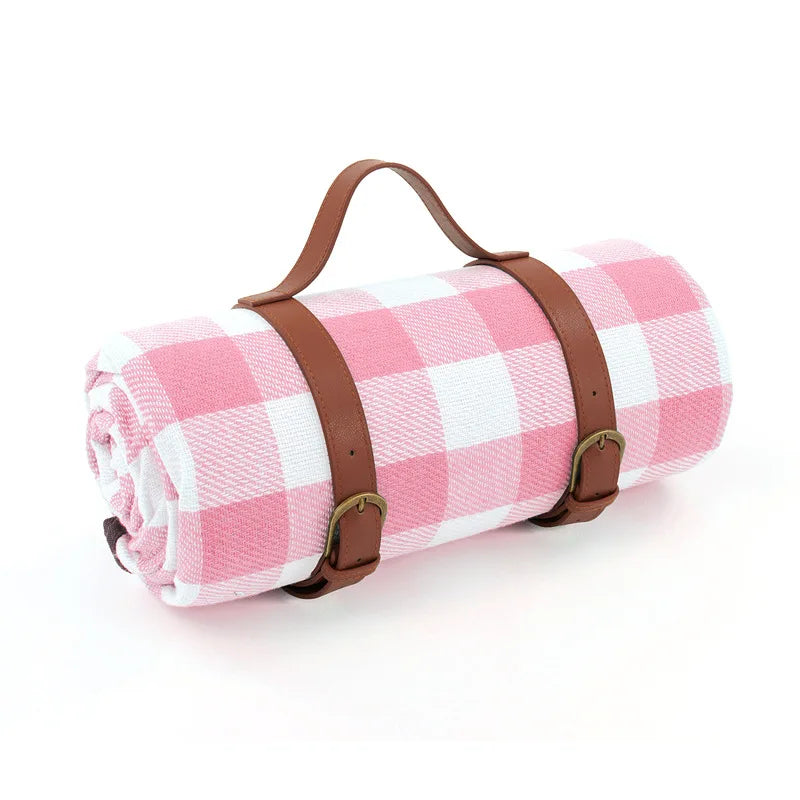 Lunara – Foldable and Waterproof Checkered Picnic Blanket