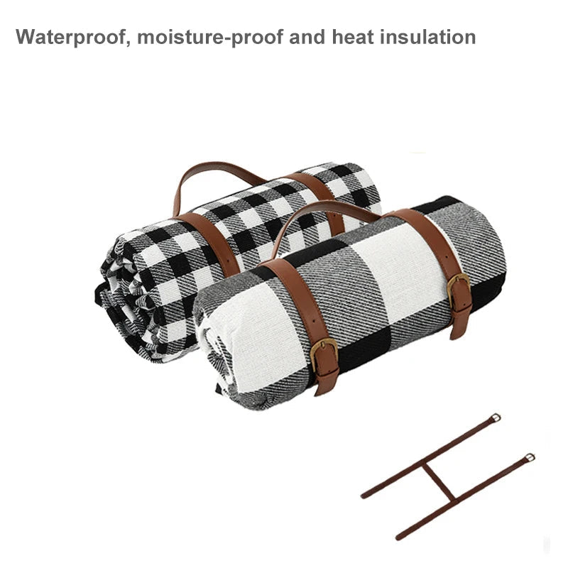 Lunara – Foldable and Waterproof Checkered Picnic Blanket