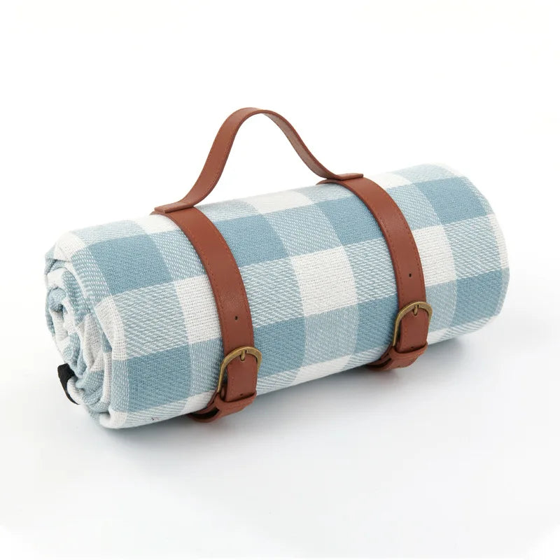Lunara – Foldable and Waterproof Checkered Picnic Blanket