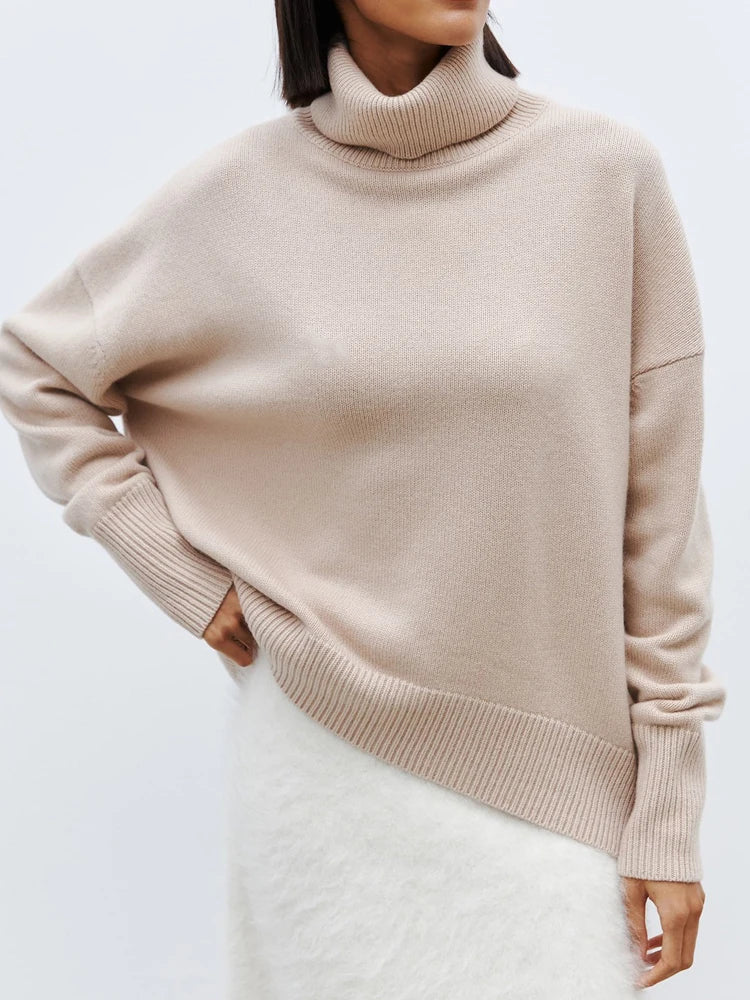 Élise Elegant Roll Neck Sweater in Merino Wool