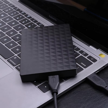 Orion – Disque Dur Externe Ultra-Rapide 8TB Portable et Fiable
