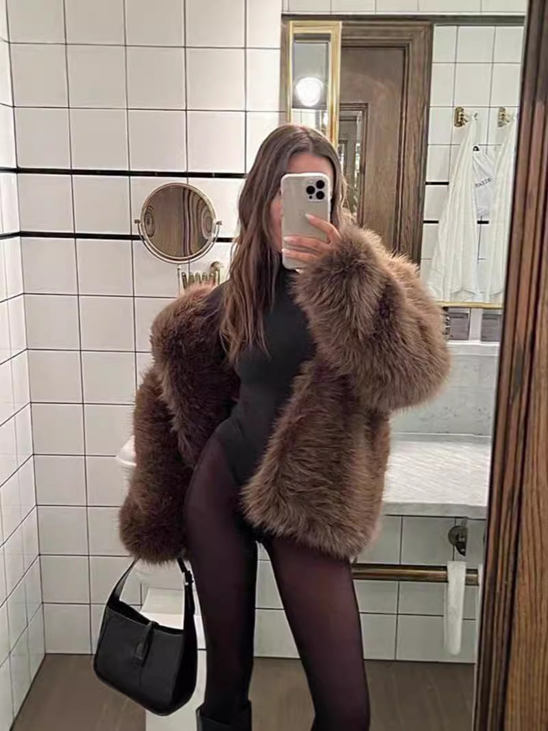 Manteau Court Uni  - Élégance et Style