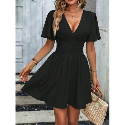 Alya – Robe Courte Plissée Style City Chic