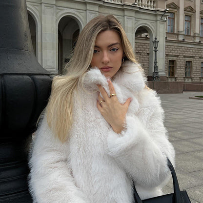 Manteau Court Uni  - Élégance et Style
